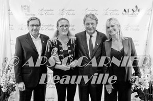 photocall Mr et Mme Augier Maire de Deauville