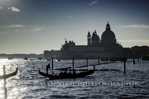 LA PLUS BELLE AVENUE  DU MONDE LE GRAND CANAL DE VENISE CONTRE JOUR