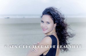 portrait sur la plage de Deauville en été