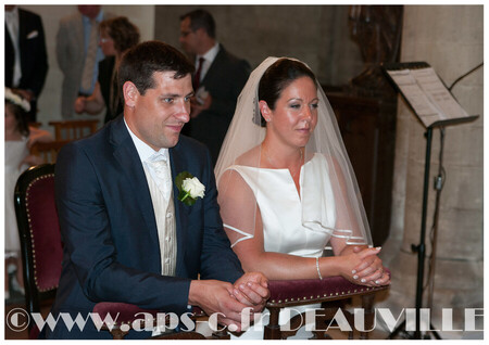 MARIAGE devant le cur&eacute;