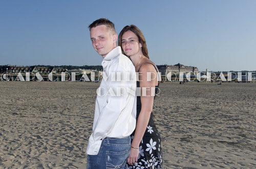 Couple sur la plage Deauville 2016
