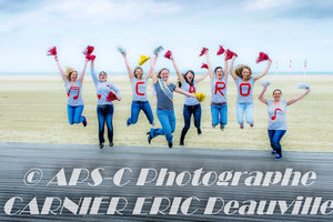 POM POM GIRLS à Deauville