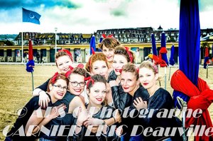 EVJF magnifique dress-code les filles plage de Deauville