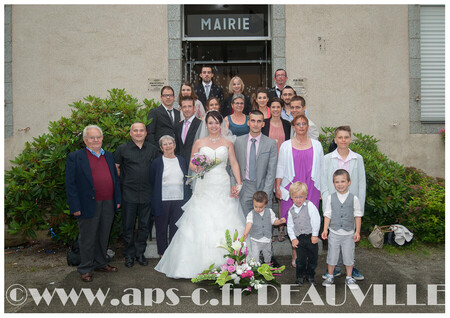 photo MARIAGE sortie de la mairie